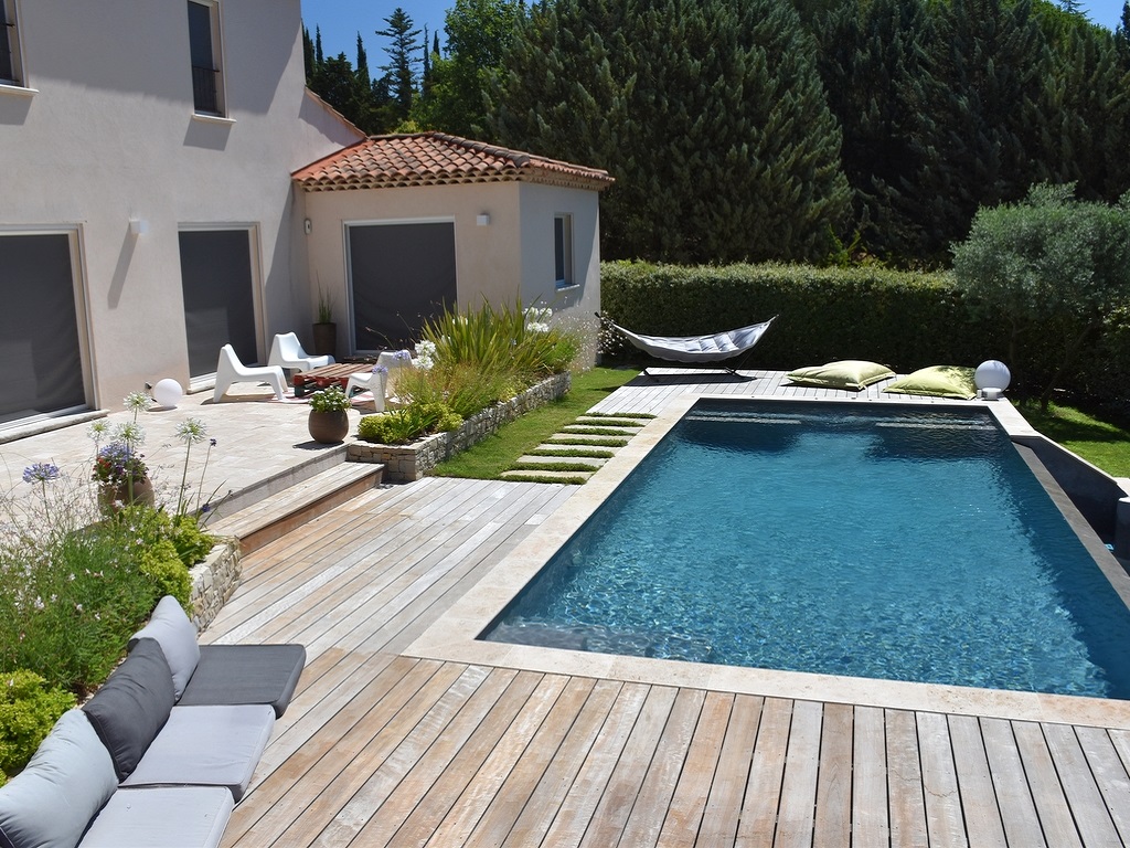 Construction piscine terrasse en bois