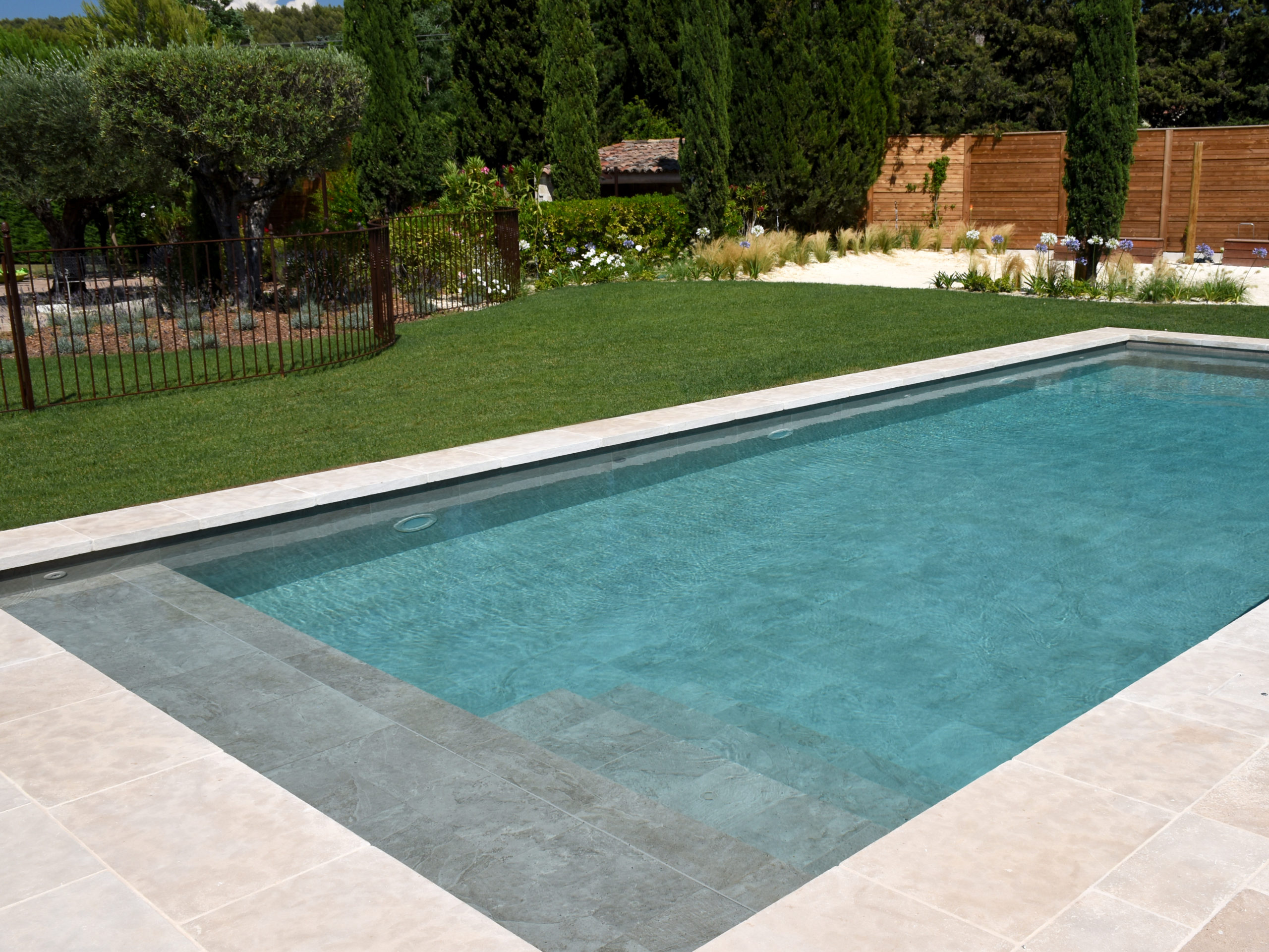 Construction d'une piscine creusée en PACA