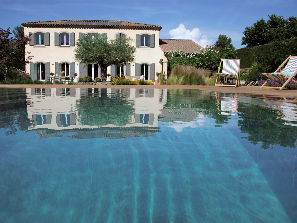 Construction d'une piscine miroir