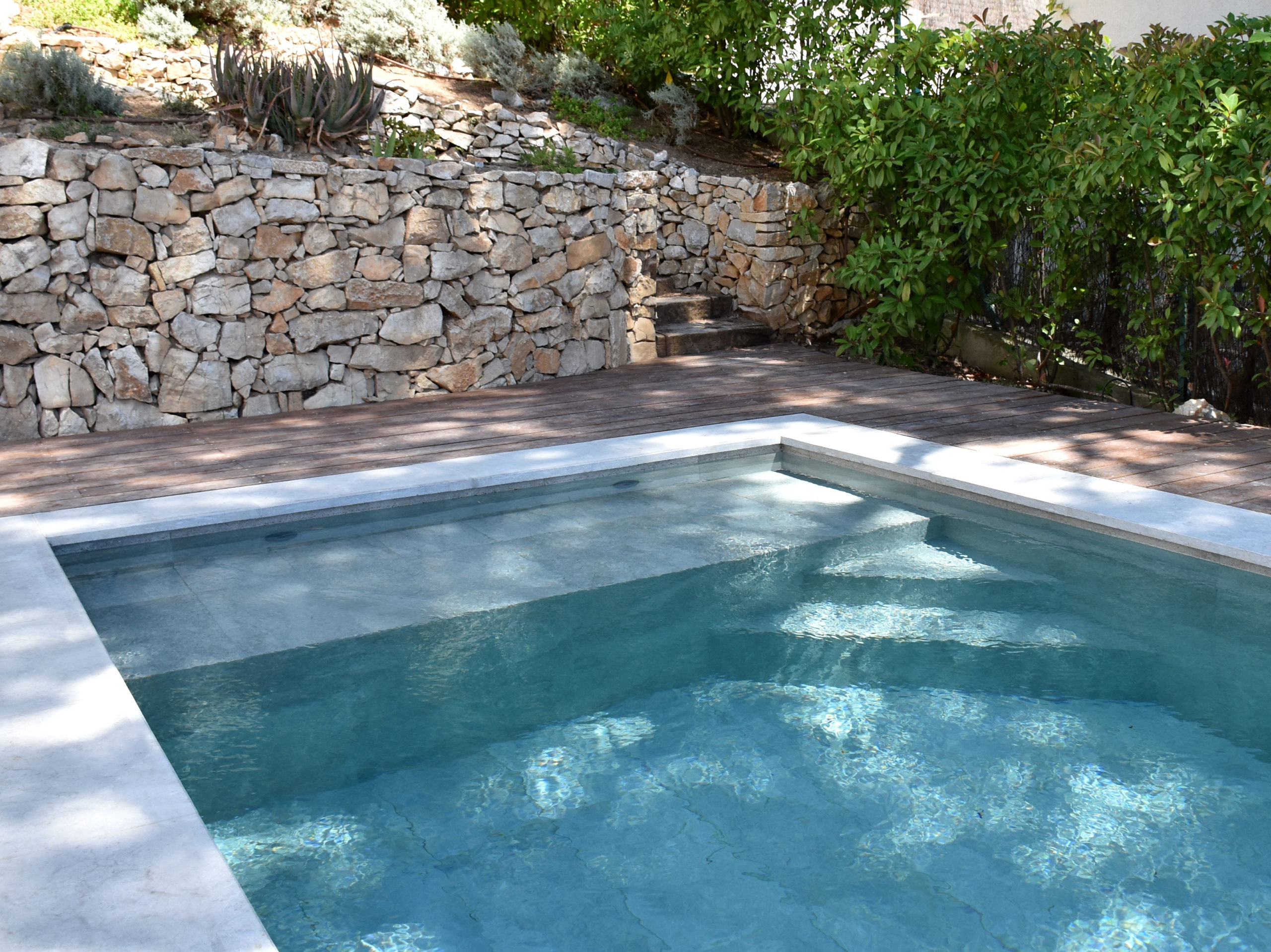 Piscine haut de gamme immergée