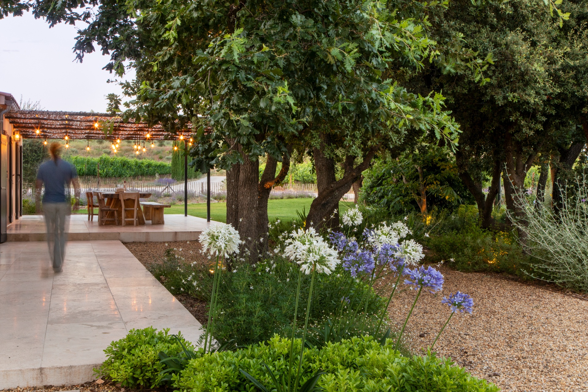 Terrasse pierre jardin