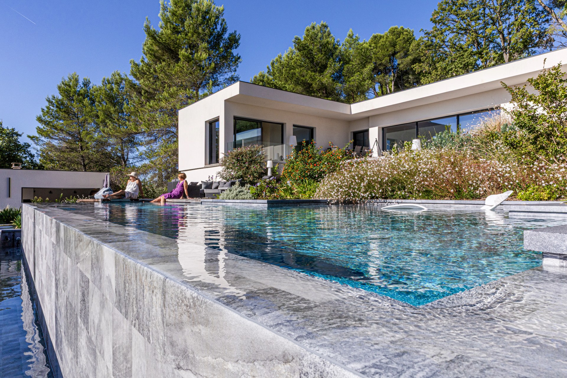Jardin avec piscine contemporaine Aix-en-Provence